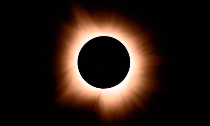 eclipse-solar-parcial-podera-ser-visto-no-hemisferio-norte-neste-sabado eclipse-solar-parcial-podera-ser-visto-no-hemisferio-norte-neste-sabado