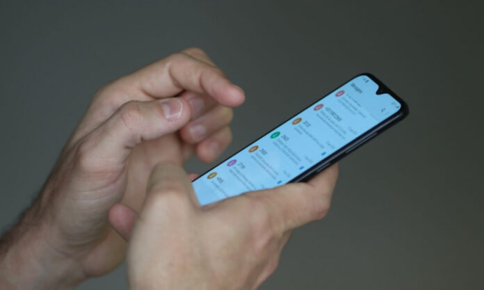 governo-trump-isenta-smartphones-e-computadores-de-tarifas-reciprocas governo-trump-isenta-smartphones-e-computadores-de-tarifas-reciprocas