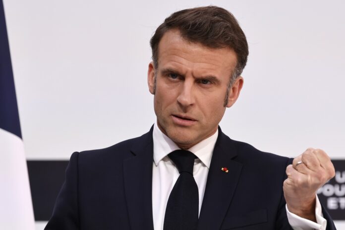 macron-expulsa-12-diplomatas-argelinos-e-convoca-embaixador-em-meio-a-tensao-entre-paises macron-expulsa-12-diplomatas-argelinos-e-convoca-embaixador-em-meio-a-tensao-entre-paises