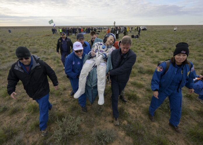 astronauta-mais-velho-em-atividade-da-nasa-volta-a-terra-no-aniversario-de-70-anos astronauta-mais-velho-em-atividade-da-nasa-volta-a-terra-no-aniversario-de-70-anos