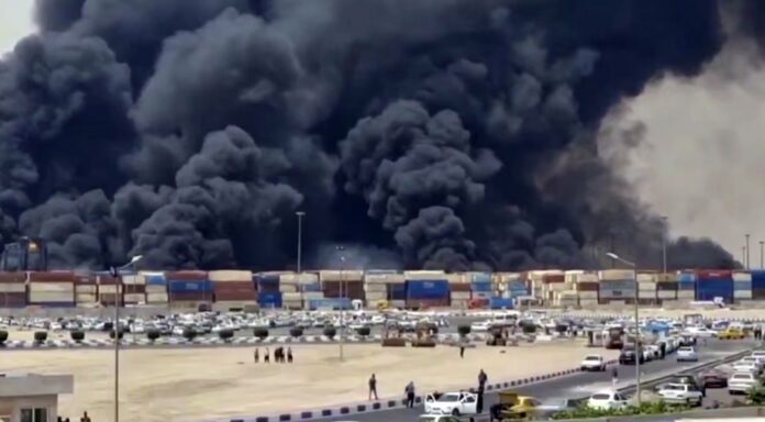 sobe-para-46-o-numero-de-mortos-em-explosao-no-maior-porto-comercial-do-ira sobe-para-46-o-numero-de-mortos-em-explosao-no-maior-porto-comercial-do-ira