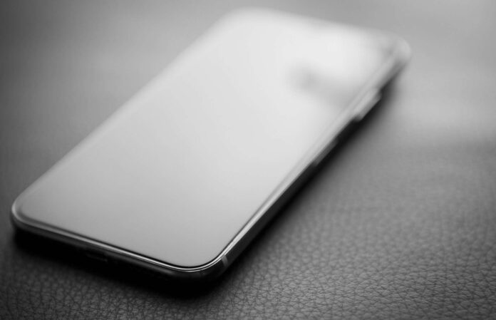 iphone-pode-ganhar-design-curvo-e-todo-de-vidro…-em-2027