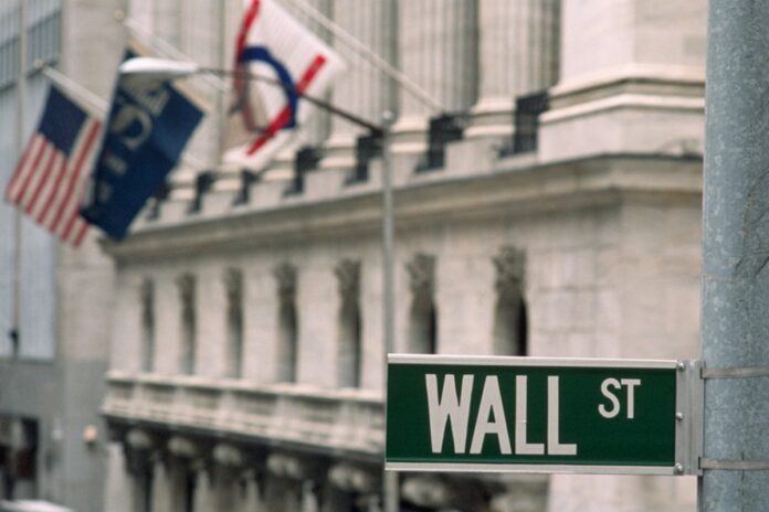 bolsas-dos-eua-sobem-forte-com-aposta-do-mercado-no-fim-da-guerra bolsas-dos-eua-sobem-forte-com-aposta-do-mercado-no-fim-da-guerra