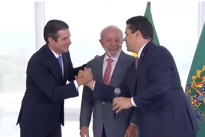 senadores-sao-“donos”-de-agencias-que-deveriam-proteger-consumidor senadores-sao-“donos”-de-agencias-que-deveriam-proteger-consumidor