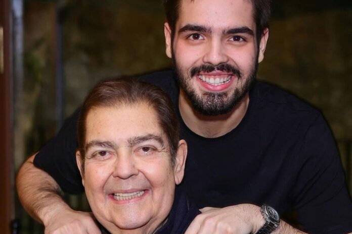 joao-silva-diz-que-faustao-esta-consciente-e-comunicativo-apos-alta joao-silva-diz-que-faustao-esta-consciente-e-comunicativo-apos-alta