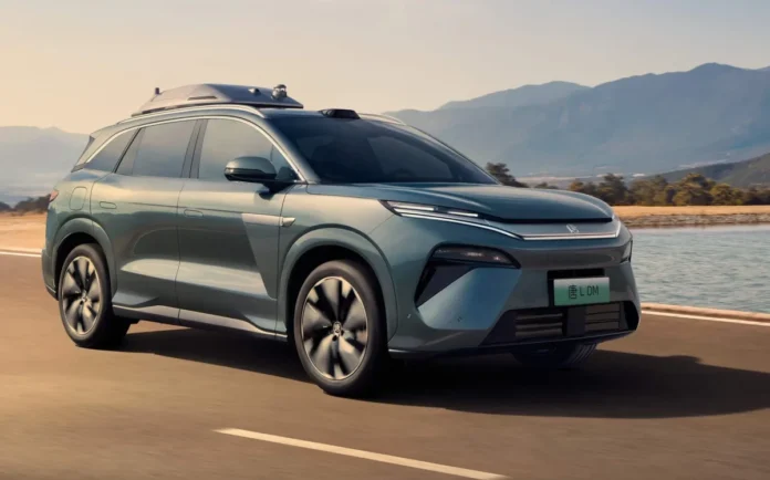 estaciona-sozinho-e-evita-coilisao,-byd-com-drone-vem-para-o-brasil