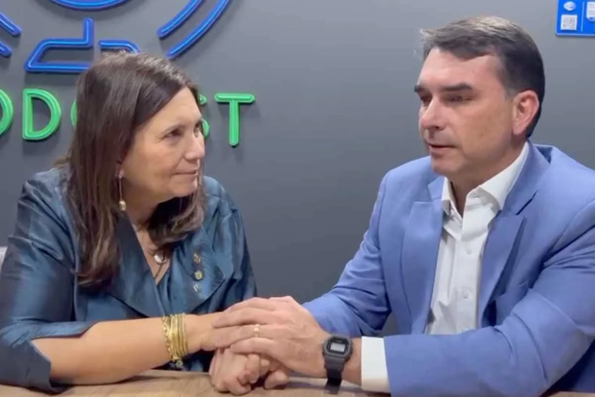 Flávio Bolsonaro busca apoio para a candidatura de Bia Kicis como vice-presidente